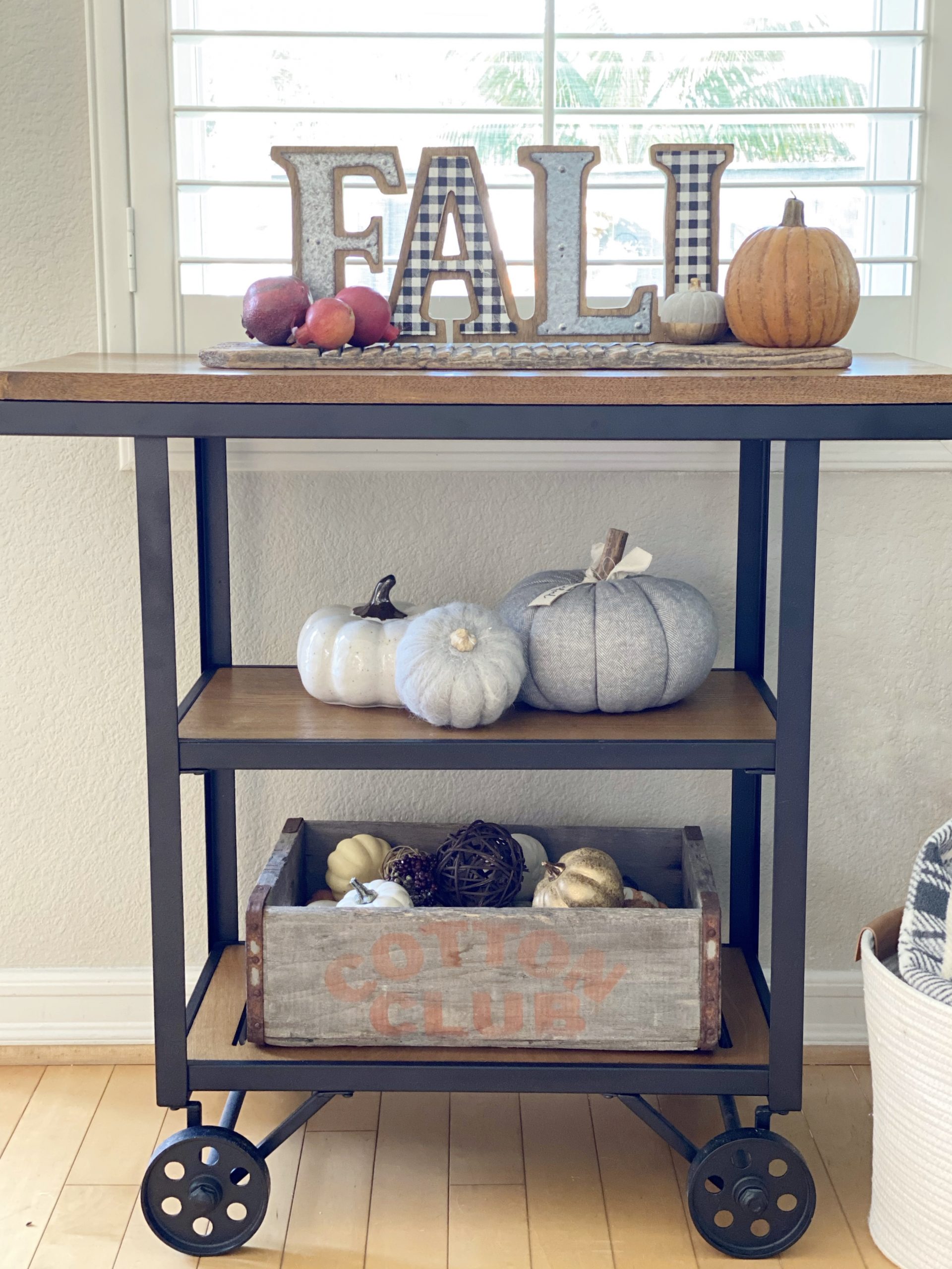 Want to Know What my Six Favorite Fall Candles Are?