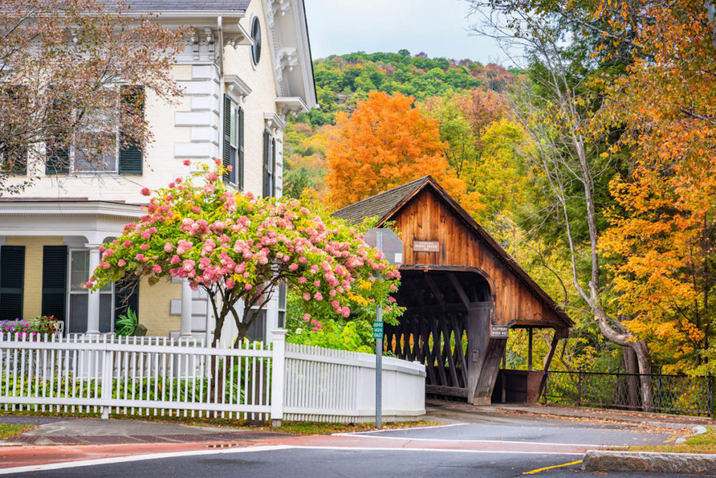 How to spend five fall days in Vermont - leaf peeping in Vermont travel guide - fall foliage trip to Vermont - covered bridge in Woodstock Vermont