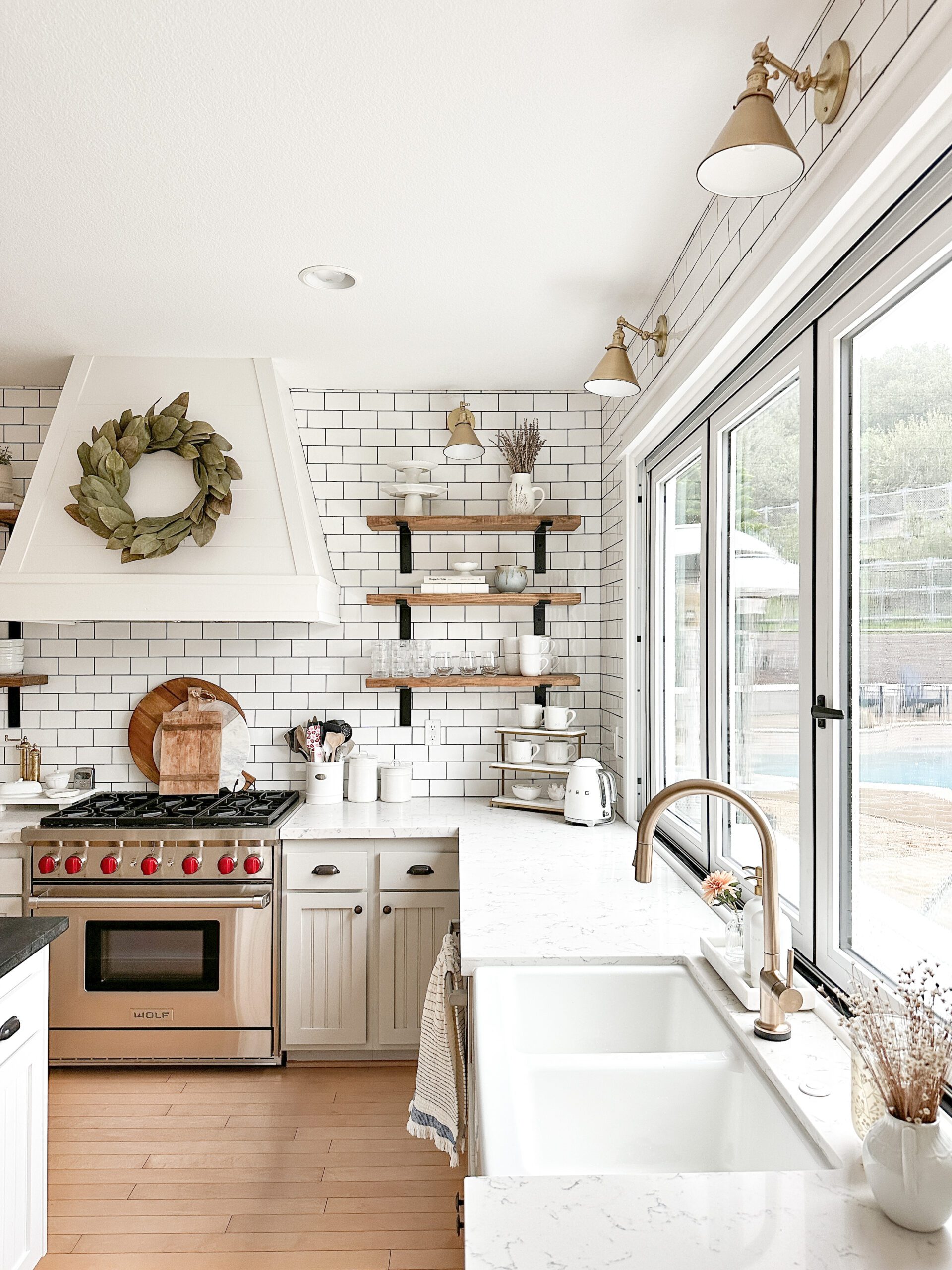How To Mix And Match Stainless Steel Kitchen Shelves With Your Style