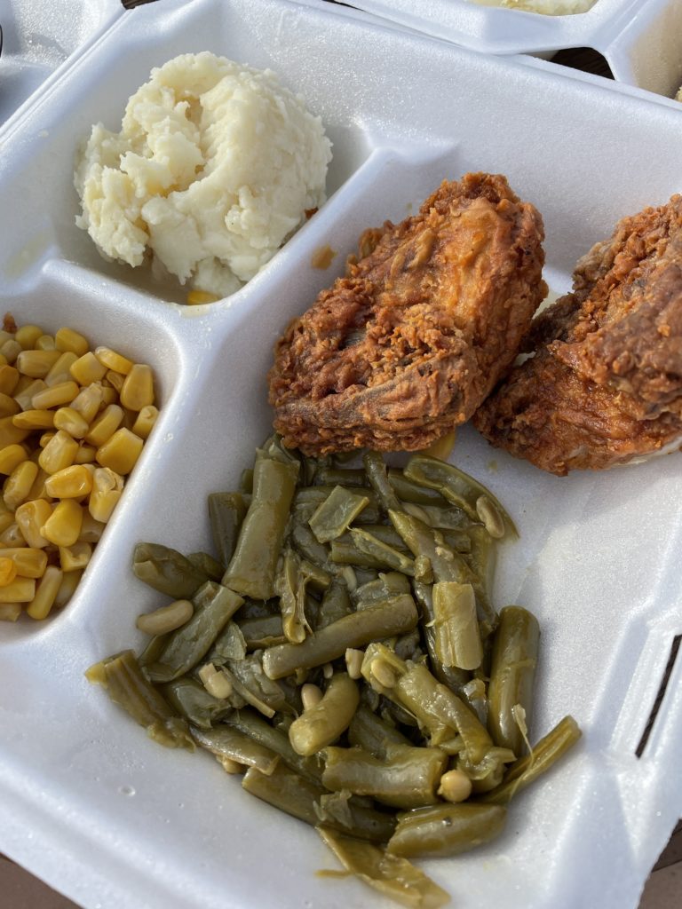 sisters of the new south best places to eat savannah georgia fried chicken