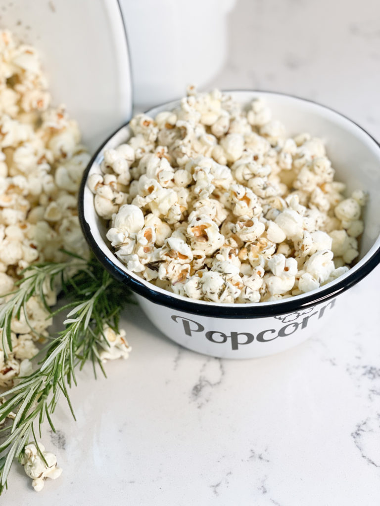 Welcome Home Saturday Fall Edition  The Last Stovetop Popcorn Recipe you Will Ever Need. browned butter and herb homemade popcorn. Best Popcorn recipe - quartz countertops white subway tile