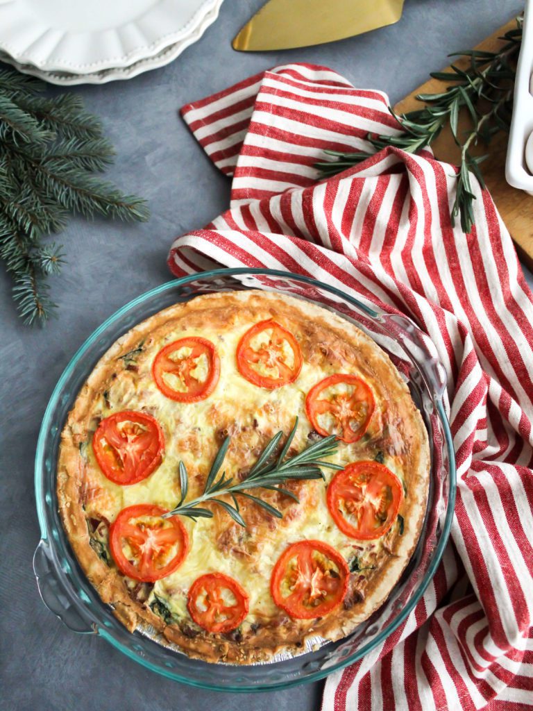 Easy Christmas Morning Quiche -Awesome Holiday Recipes to Make This Season!

#holidaybaking #baking #christmasrecipes