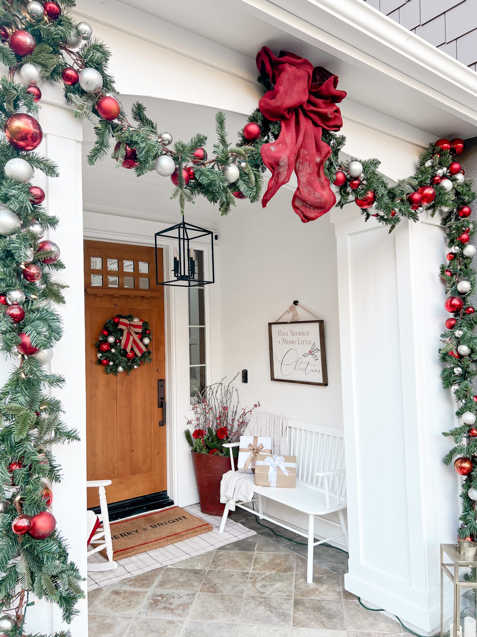 How to Make your Home Festive - A Classy Christmas Home Tour