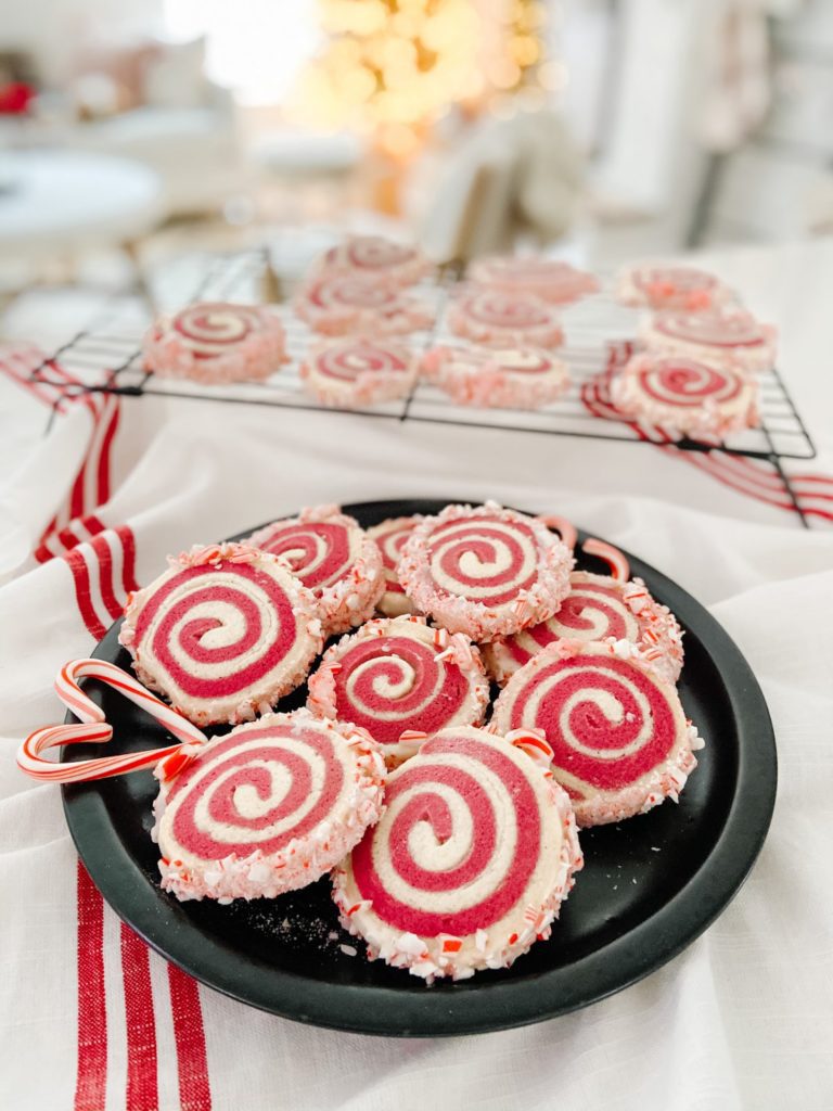 Candy Cane Frosted Swirl Cookies -Nine Awesome Holiday Recipes to Make This Season!

#holidaybaking #baking #christmasrecipes