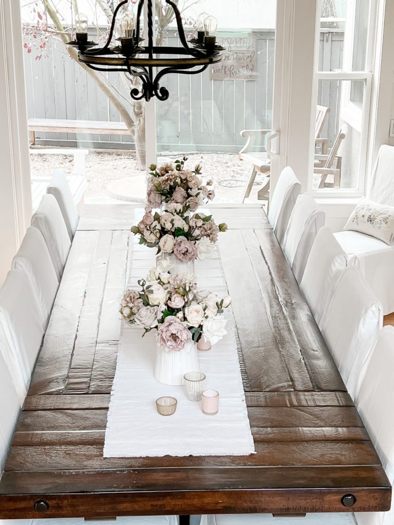 Beautiful spring inspiration | Spring decor ideas | Spring tablescape ideas | Spring flowers for decor | Spring entrway | Spring table ideas | Easter decor | Easter tablescapes 

#easterdecor #springdecor #springinspiration 