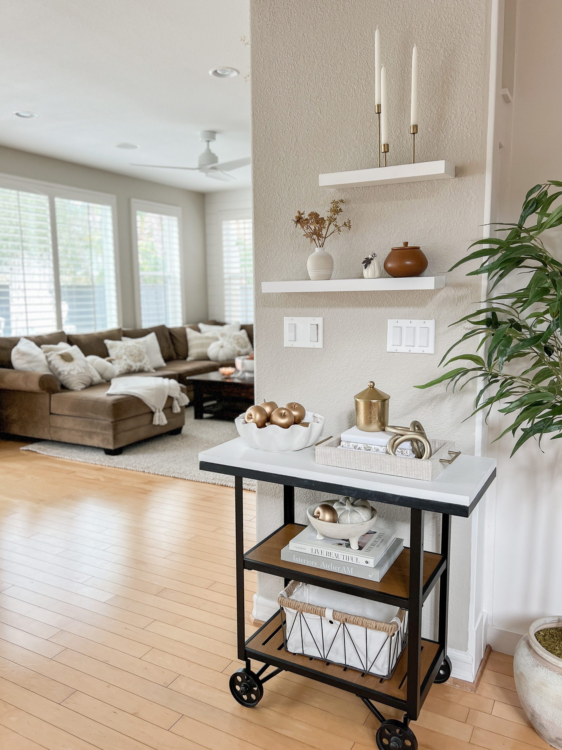Simple Ideas For A Cozy Fall Family Room - Pasha is Home