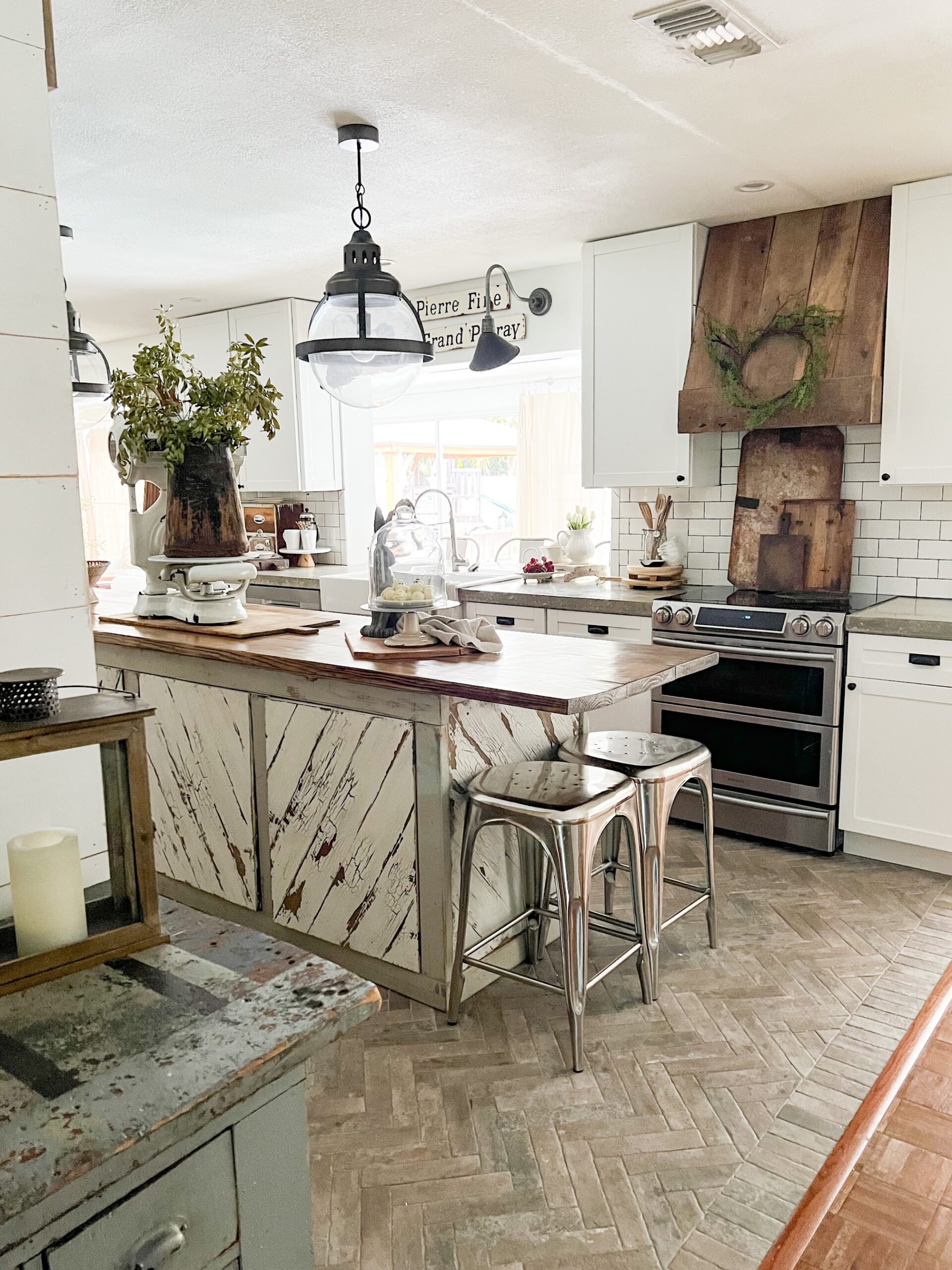 15 Kitchen Decorating Posts You Need to Read - Pasha is Home