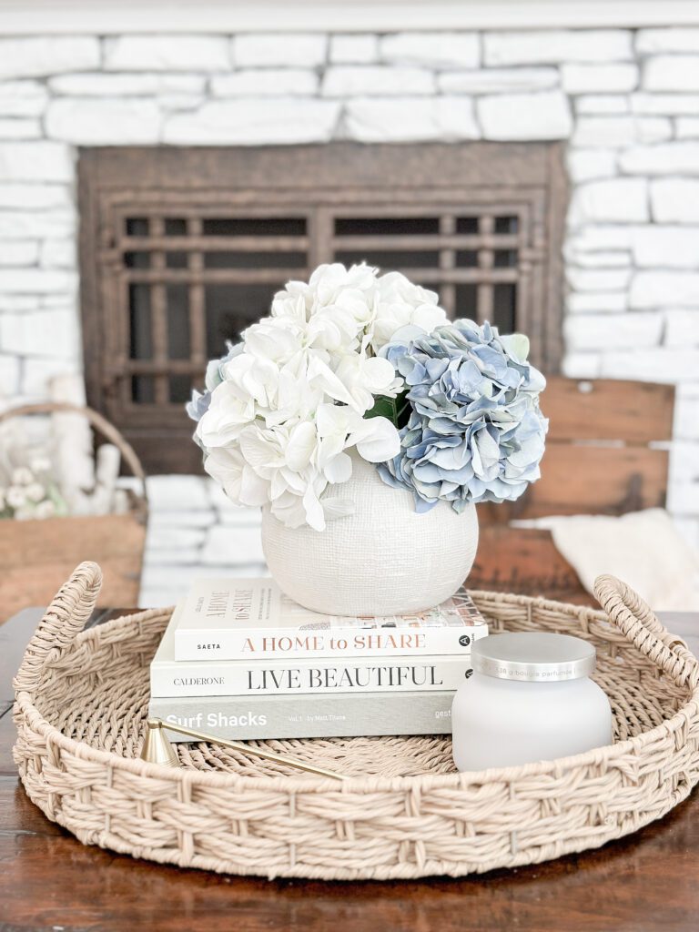 The best faux flower finds this summer | Best faux hydrangeas | Faux Lavender | Best faux flower stems | Summer flowers | Decorating with faux flowers | Summer decorating | Dried flowers as mini bouquets on napkins for an outdoor dinner party 