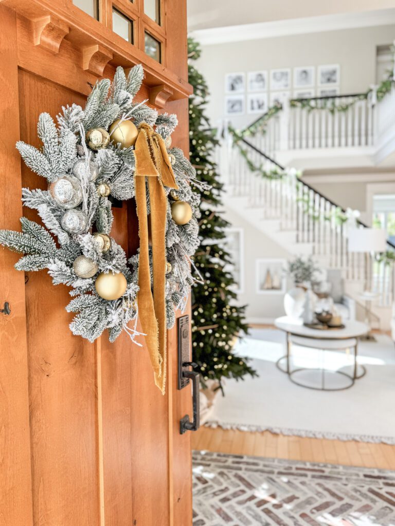 Tis the Season for a Festive Home Tour | A Holiday Home tour of the front porch and entryway | How to decorate your front porch for Christmas | How to decorate your entryway for the holidays | Christmas decorating in the entryway | A Christmas front porch | A Christmas Entryway | A holiday home tour 