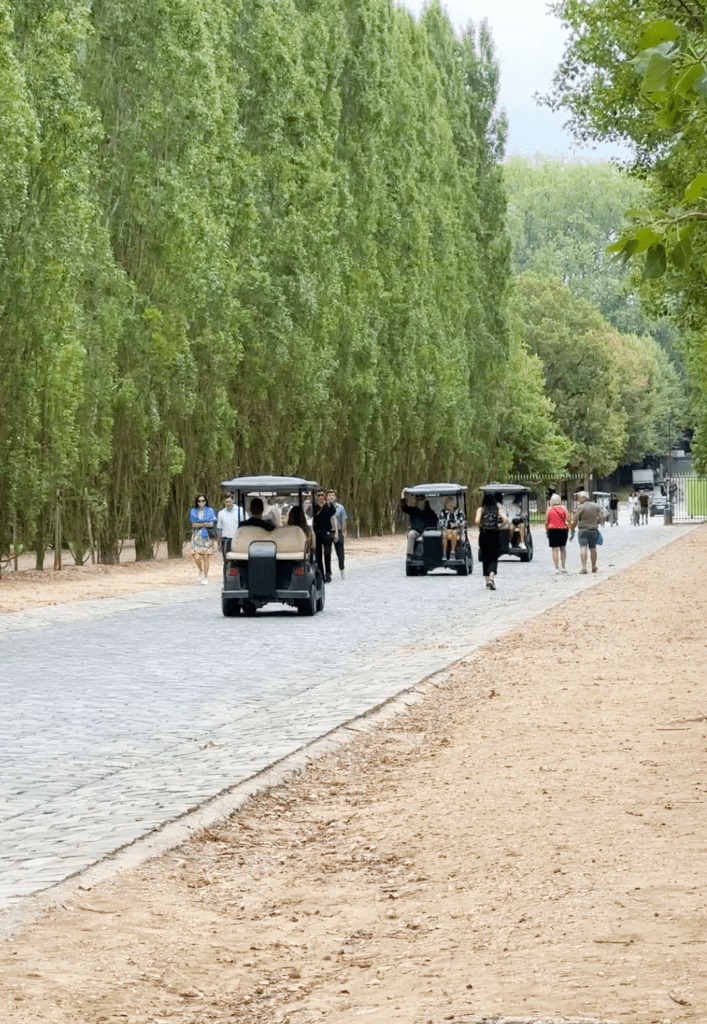 Best tips for a day trip to the Palace of Versailles | Visiting Versailles | Visiting the gardens at the Palace of Versailles | Visiting Trianon at Versailles | Marie Antoinette at Versailles | How to get to Versailles | A day trip from Paris to the Palace of Versailles | How much time do I need at the Palace of Versailles 