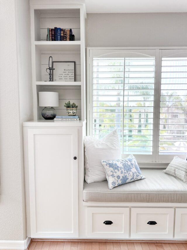 Spring Bookcase How to Blend Books into your Spring Decor - Pasha is Home