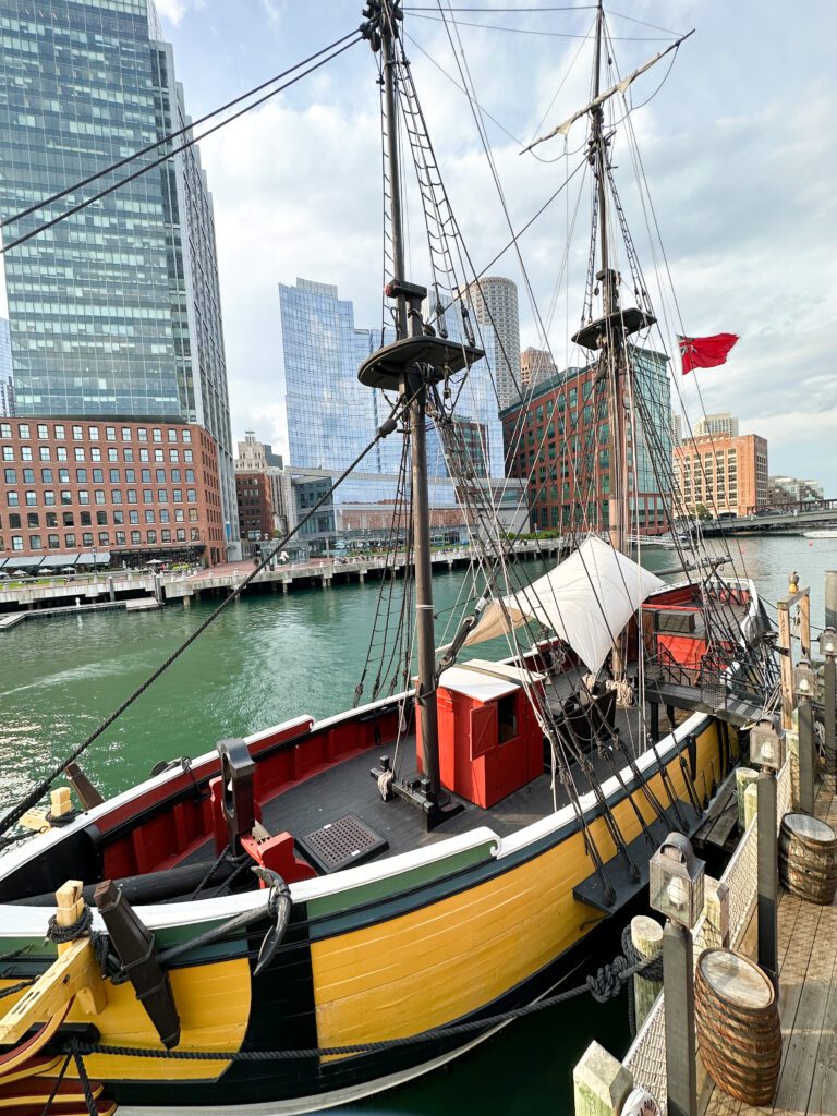 Top things to see and do in Boston, Massachusetts | What to do in Boston | Top ten things to do in Boston | Best things to see in Boston | Boston Freedom Trail | Touring Fenway Ballpark | Best day trips from Boston | Fall foliage in Boston | Visiting JFK Library in Boston 