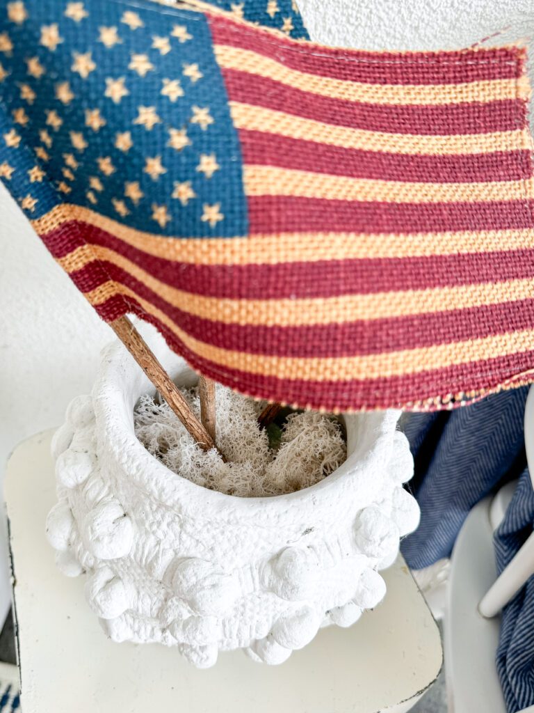 Easy tips for an Americana front porch | how to decorate your front porch for Fourth of July | a Patriotic front porch | Items to decorate a Fourth of July front porch 