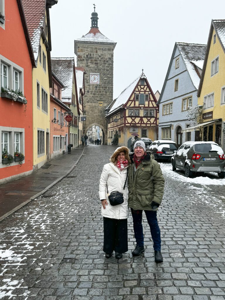 The Ultimate Guide for a Christmas time day trip to Rothenburg ob der Tauber from Nuremberg in Germany | How to do a day trip to the Rothenburg ob der Tauber christmas market | When is the Rothenburg ob der Tauber Christmas market | Best day trips from Nuremberg | What to do in Rothenburg ob der Tauber in December 