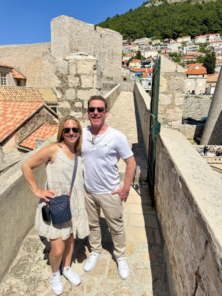 Travel guide for Dubrovnik, Croatia | How to plan two days in Dubrovnik Croatia | Two day itinerary for Dubrovnik | What to do in Dubrovnik | Best hotels in Dubrovnik | Best places to eat in Dubrovnik | Top things to see in Dubrovnik | How to plan a two day trip to Dubrovnik | Do you need a car in Dubrovnik | How to get to Dubrovnik | Old town walls of Dubrovnik | Flytographer in Croatia 