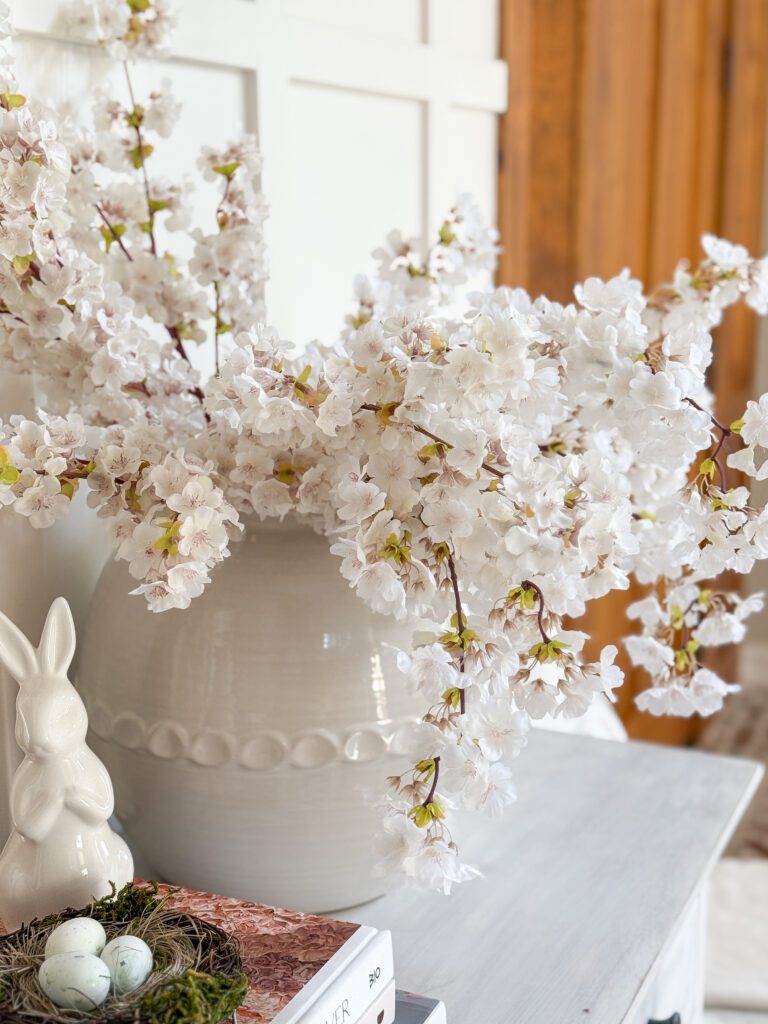 Simple Easter decor ideas | How to decorate for Easter in a classy and not cluttered way | Decorating for spring | Minimalist spring decor | Using faux flowers for spring decor | What are the best faux florals for spring | Cute porcelain bunnies and eggs in your Easter decorated home 