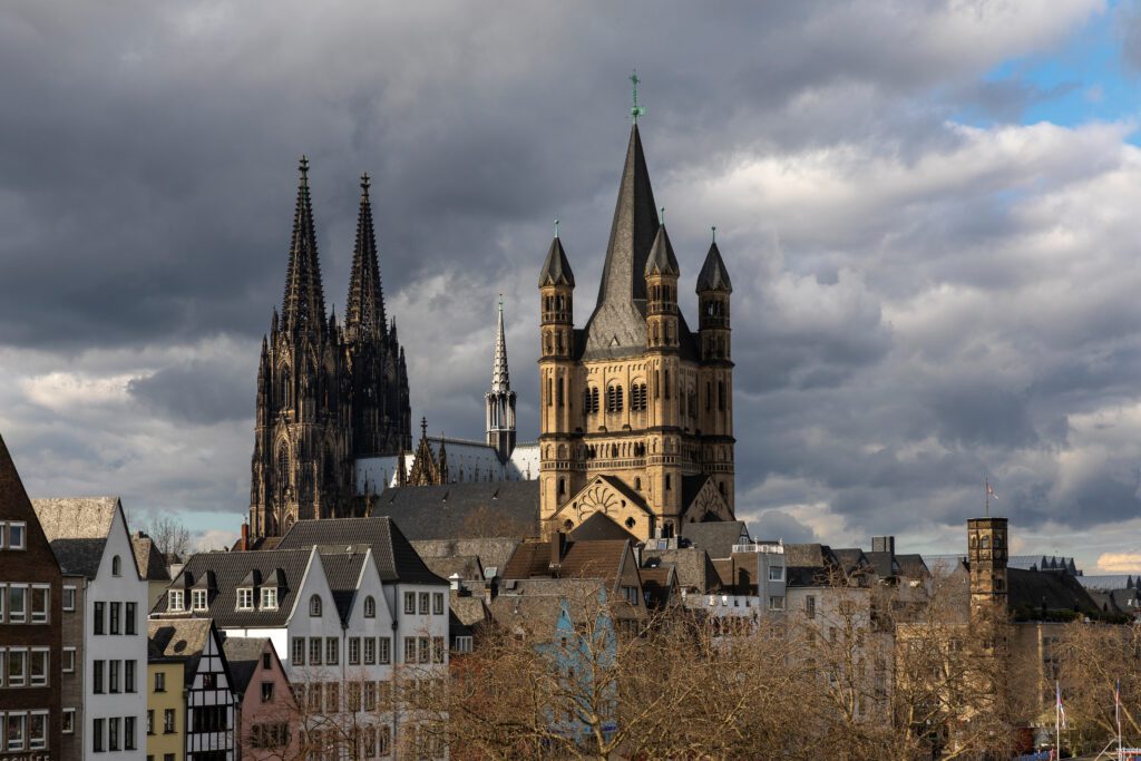 Best Cologne Germany Christmas market travel guide | Where to stay in Cologne for the Christmas markets | 5 star hotels in Cologne | Best hotels in Cologne | Christmas markets in Cologne | When do the Christmas markets in Cologne open? | How many days do I need to see the Cologne Christmas markets? | How many Christmas markets are in Cologne | What to do in Cologne besides the Christmas markets | Best day trips from Cologne at Christmas time | Commonly asked questions for visiting the Cologne Christmas markets | How to get to Cologne in December | What to wear in Cologne in December