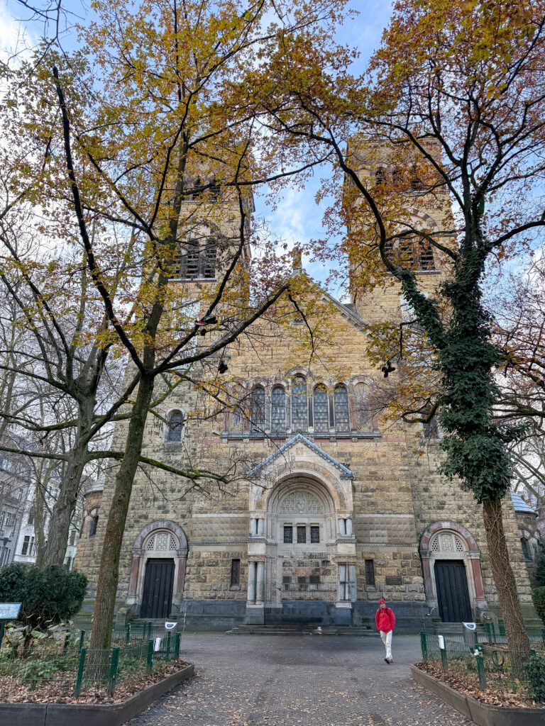 Best Cologne Germany Christmas market travel guide | Where to stay in Cologne for the Christmas markets | 5 star hotels in Cologne | Best hotels in Cologne | Christmas markets in Cologne | When do the Christmas markets in Cologne open? | How many days do I need to see the Cologne Christmas markets? | How many Christmas markets are in Cologne | What to do in Cologne besides the Christmas markets | Best day trips from Cologne at Christmas time | Commonly asked questions for visiting the Cologne Christmas markets | How to get to Cologne in December | What to wear in Cologne in December