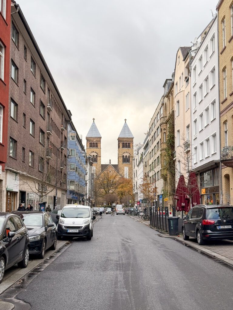 Best Cologne Germany Christmas market travel guide | Where to stay in Cologne for the Christmas markets | 5 star hotels in Cologne | Best hotels in Cologne | Christmas markets in Cologne | When do the Christmas markets in Cologne open? | How many days do I need to see the Cologne Christmas markets? | How many Christmas markets are in Cologne | What to do in Cologne besides the Christmas markets | Best day trips from Cologne at Christmas time | Commonly asked questions for visiting the Cologne Christmas markets | How to get to Cologne in December | What to wear in Cologne in December