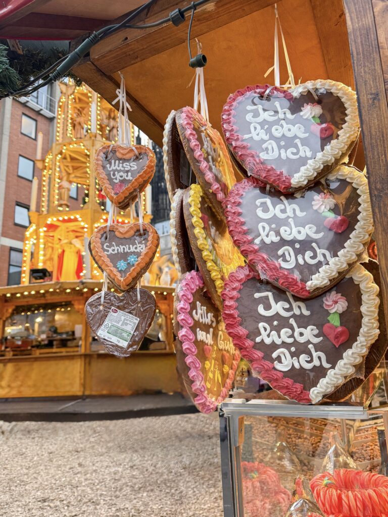 Best Cologne Germany Christmas market travel guide | Where to stay in Cologne for the Christmas markets | 5 star hotels in Cologne | Best hotels in Cologne | Christmas markets in Cologne | When do the Christmas markets in Cologne open? | How many days do I need to see the Cologne Christmas markets? | How many Christmas markets are in Cologne | What to do in Cologne besides the Christmas markets | Best day trips from Cologne at Christmas time | Commonly asked questions for visiting the Cologne Christmas markets | How to get to Cologne in December | What to wear in Cologne in December