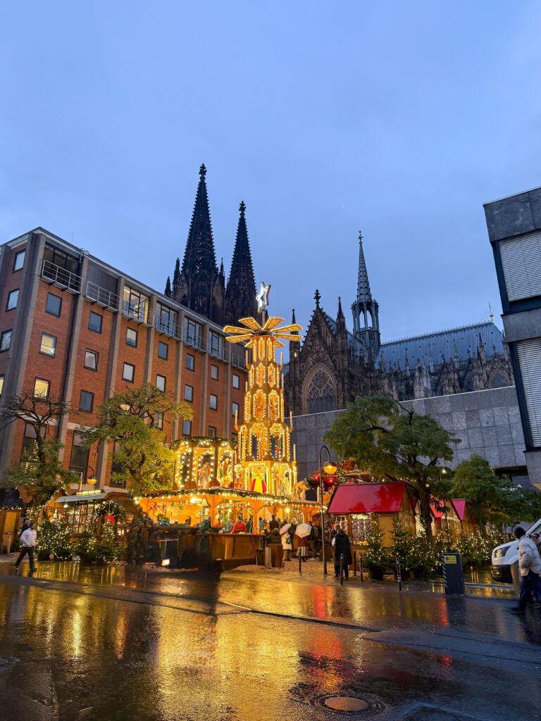 Best Cologne Germany Christmas market travel guide | Where to stay in Cologne for the Christmas markets | 5 star hotels in Cologne | Best hotels in Cologne | Christmas markets in Cologne | When do the Christmas markets in Cologne open? | How many days do I need to see the Cologne Christmas markets? | How many Christmas markets are in Cologne | What to do in Cologne besides the Christmas markets | Best day trips from Cologne at Christmas time | Commonly asked questions for visiting the Cologne Christmas markets | How to get to Cologne in December | What to wear in Cologne in December