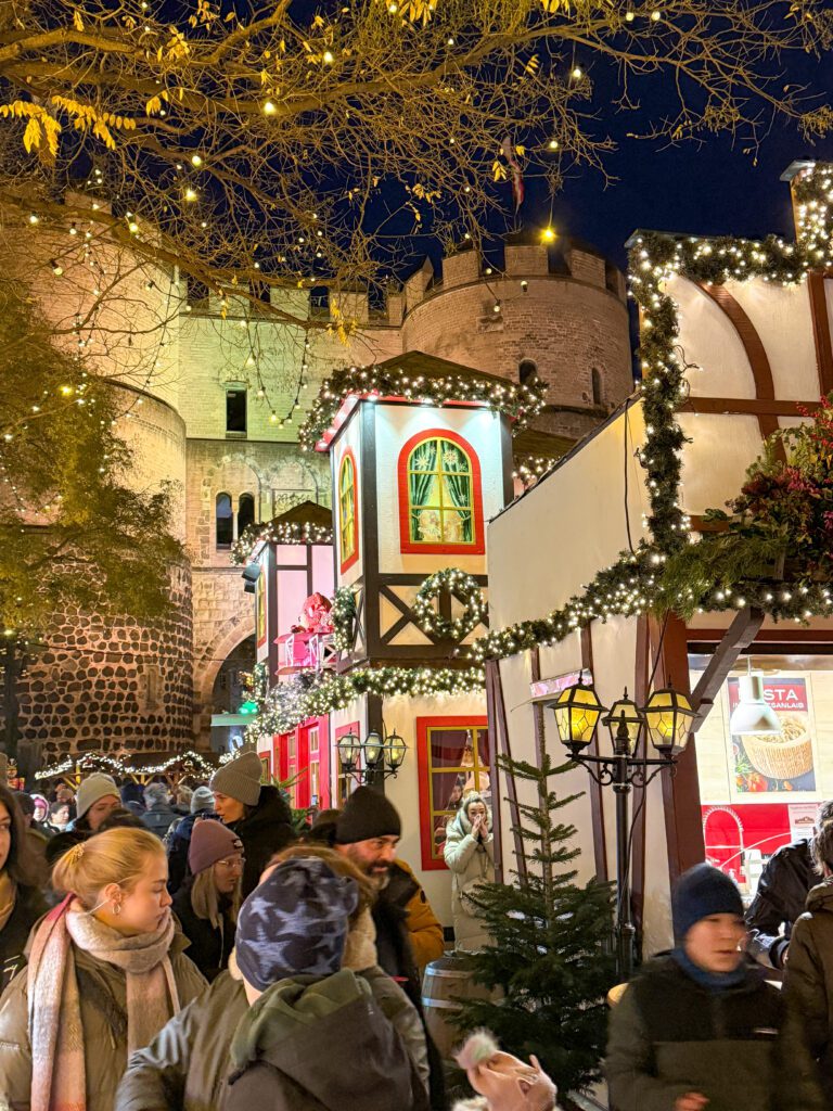 Best Cologne Germany Christmas market travel guide | Where to stay in Cologne for the Christmas markets | 5 star hotels in Cologne | Best hotels in Cologne | Christmas markets in Cologne | When do the Christmas markets in Cologne open? | How many days do I need to see the Cologne Christmas markets? | How many Christmas markets are in Cologne | What to do in Cologne besides the Christmas markets | Best day trips from Cologne at Christmas time | Commonly asked questions for visiting the Cologne Christmas markets | How to get to Cologne in December | What to wear in Cologne in December