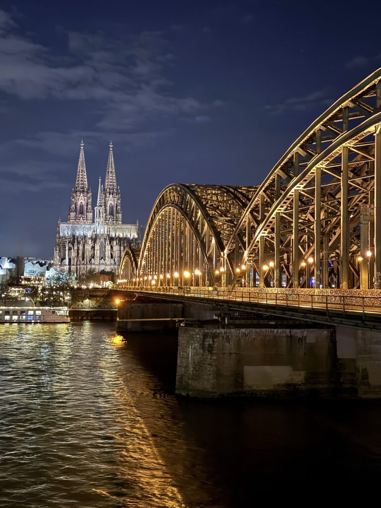 Best Cologne Germany Christmas market travel guide | Where to stay in Cologne for the Christmas markets | 5 star hotels in Cologne | Best hotels in Cologne | Christmas markets in Cologne | When do the Christmas markets in Cologne open? | How many days do I need to see the Cologne Christmas markets? | How many Christmas markets are in Cologne | What to do in Cologne besides the Christmas markets | Best day trips from Cologne at Christmas time | Commonly asked questions for visiting the Cologne Christmas markets | How to get to Cologne in December | What to wear in Cologne in December