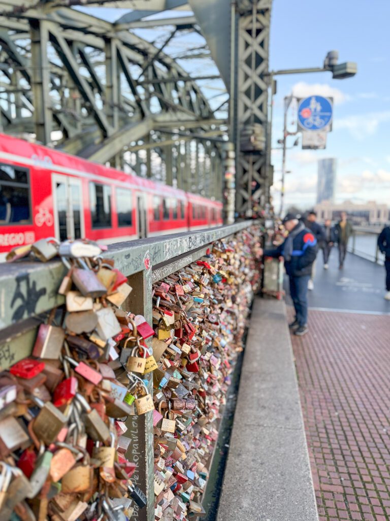 Best Cologne Germany Christmas market travel guide | Where to stay in Cologne for the Christmas markets | 5 star hotels in Cologne | Best hotels in Cologne | Christmas markets in Cologne | When do the Christmas markets in Cologne open? | How many days do I need to see the Cologne Christmas markets? | How many Christmas markets are in Cologne | What to do in Cologne besides the Christmas markets | Best day trips from Cologne at Christmas time | Commonly asked questions for visiting the Cologne Christmas markets | How to get to Cologne in December | What to wear in Cologne in December