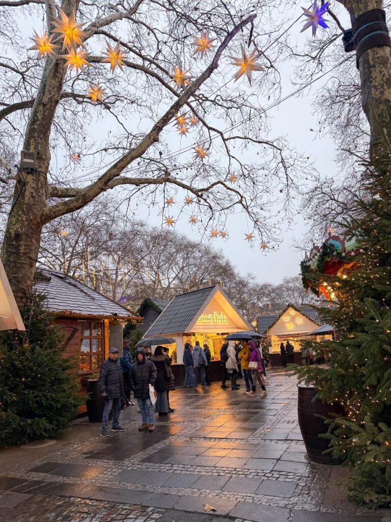 Best Cologne Germany Christmas market travel guide | Where to stay in Cologne for the Christmas markets | 5 star hotels in Cologne | Best hotels in Cologne | Christmas markets in Cologne | When do the Christmas markets in Cologne open? | How many days do I need to see the Cologne Christmas markets? | How many Christmas markets are in Cologne | What to do in Cologne besides the Christmas markets | Best day trips from Cologne at Christmas time | Commonly asked questions for visiting the Cologne Christmas markets | How to get to Cologne in December | What to wear in Cologne in December