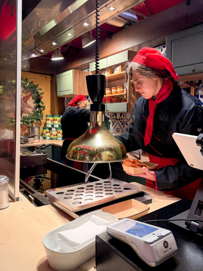 Best Cologne Germany Christmas market travel guide | Where to stay in Cologne for the Christmas markets | 5 star hotels in Cologne | Best hotels in Cologne | Christmas markets in Cologne | When do the Christmas markets in Cologne open? | How many days do I need to see the Cologne Christmas markets? | How many Christmas markets are in Cologne | What to do in Cologne besides the Christmas markets | Best day trips from Cologne at Christmas time | Commonly asked questions for visiting the Cologne Christmas markets | How to get to Cologne in December | What to wear in Cologne in December