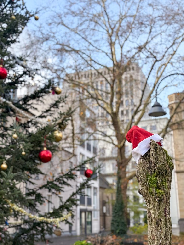 Best Cologne Germany Christmas market travel guide | Where to stay in Cologne for the Christmas markets | 5 star hotels in Cologne | Best hotels in Cologne | Christmas markets in Cologne | When do the Christmas markets in Cologne open? | How many days do I need to see the Cologne Christmas markets? | How many Christmas markets are in Cologne | What to do in Cologne besides the Christmas markets | Best day trips from Cologne at Christmas time | Commonly asked questions for visiting the Cologne Christmas markets | How to get to Cologne in December | What to wear in Cologne in December
