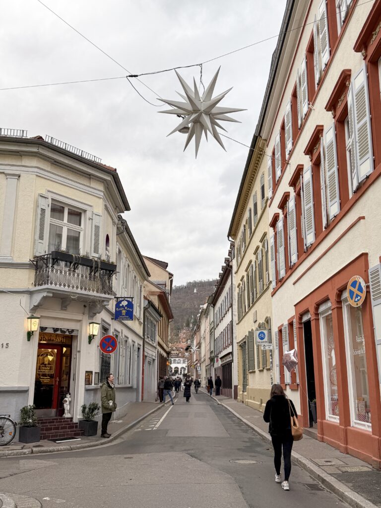 A Complete Heidelberg Germany at Christmas Time Travel Guide | Where to stay in Heidelberg | Best hotels in Heidelberg | 5 star hotels in Heidelberg | Visiting Heidelberg's Christmas Market | Where to eat in Heidelberg | Top 5 things to do in Heidelberg at Christmas Time | Visiting the Heidelberg Castle | Walking the Philosophers Way in Heidelberg | What to see in Heidelberg | How many days should I spend in Heidelberg for the Christmas Markets? | What to wear when visiting Heidelberg Christmas Markets | How to get to Heidelberg | Where else should I visit in Germany after Heidelberg? | Trains in Germany | Reviews of Hutter House - Heidelberg Suites Boutique Hotel
