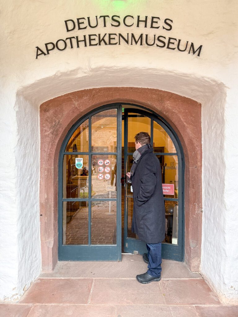 A Complete Heidelberg Germany at Christmas Time Travel Guide | Where to stay in Heidelberg | Best hotels in Heidelberg | 5 star hotels in Heidelberg | Visiting Heidelberg's Christmas Market | Where to eat in Heidelberg | Top 5 things to do in Heidelberg at Christmas Time | Visiting the Heidelberg Castle | Walking the Philosophers Way in Heidelberg | What to see in Heidelberg | How many days should I spend in Heidelberg for the Christmas Markets? | What to wear when visiting Heidelberg Christmas Markets | How to get to Heidelberg | Where else should I visit in Germany after Heidelberg? | Trains in Germany | Reviews of Hutter House - Heidelberg Suites Boutique Hotel