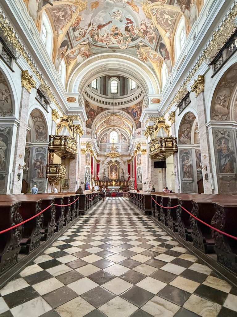 A Ljubljana Slovenia Travel Guide | What to see, do and eat in Ljubljana | Best five star hotel in Ljubljana Slovenia | How many days to visit Slovenia | What are the top sights to see in Ljubljana | Best places to eat in Ljubljana | A ten day Slovenia itinerary including Ljubljana and the Julian Alps | Top things to see in Ljubljana | Best day trips from Ljubljana | What to wear in Slovenia in summer | Top Instagram photo spots in Ljubljana | Best Instaworthy spots in Ljubljana | Where to fly into for Slovenia