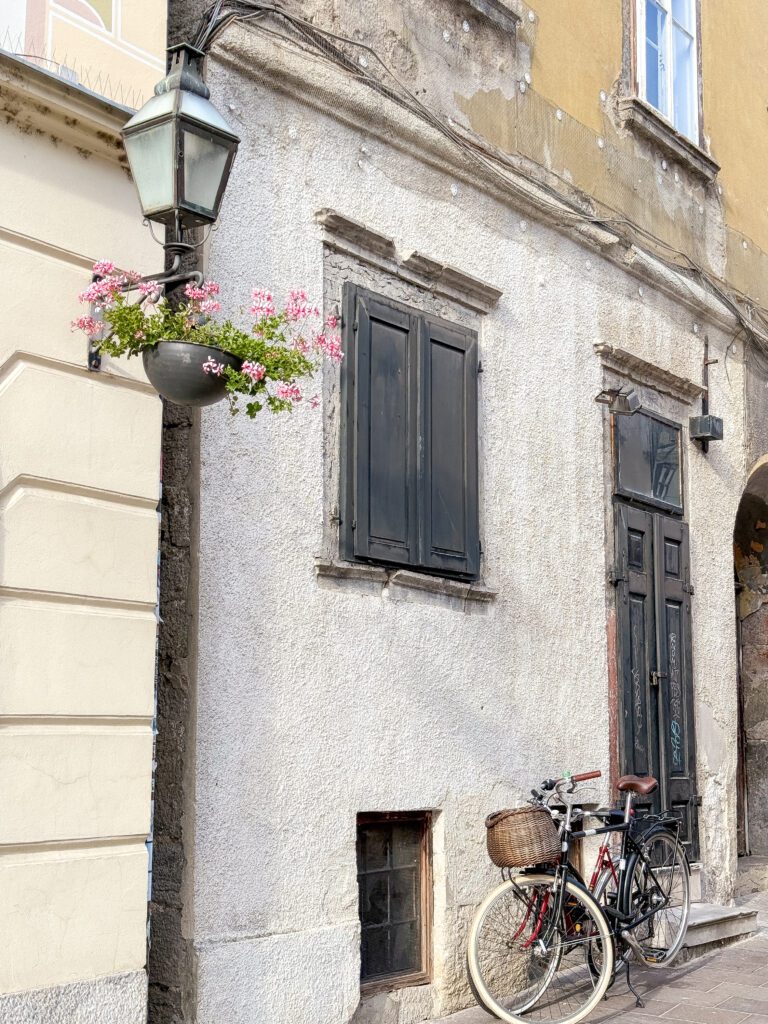 A Ljubljana Slovenia Travel Guide | What to see, do and eat in Ljubljana | Best five star hotel in Ljubljana Slovenia | How many days to visit Slovenia | What are the top sights to see in Ljubljana | Best places to eat in Ljubljana | A ten day Slovenia itinerary including Ljubljana and the Julian Alps | Top things to see in Ljubljana | Best day trips from Ljubljana | What to wear in Slovenia in summer | Top Instagram photo spots in Ljubljana | Best Instaworthy spots in Ljubljana | Where to fly into for Slovenia