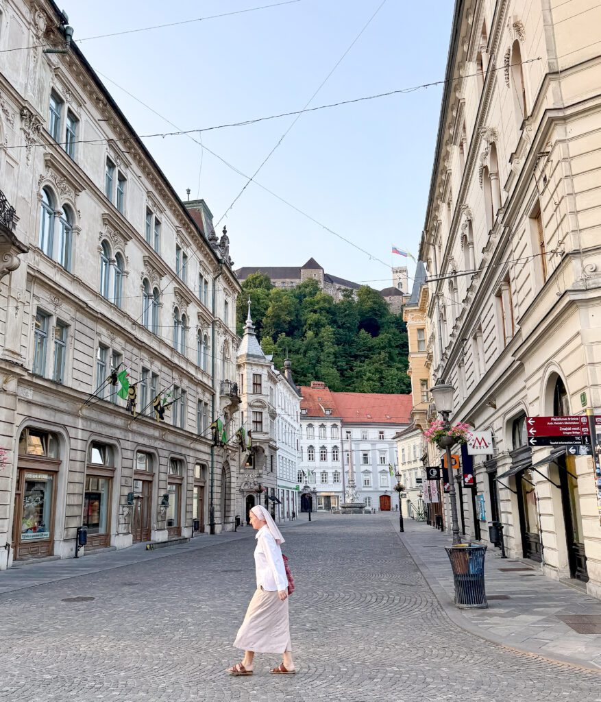 A Ljubljana Slovenia Travel Guide | What to see, do and eat in Ljubljana | Best five star hotel in Ljubljana Slovenia | How many days to visit Slovenia | What are the top sights to see in Ljubljana | Best places to eat in Ljubljana | A ten day Slovenia itinerary including Ljubljana and the Julian Alps | Top things to see in Ljubljana | Best day trips from Ljubljana | What to wear in Slovenia in summer | Top Instagram photo spots in Ljubljana | Best Instaworthy spots in Ljubljana | Where to fly into for Slovenia