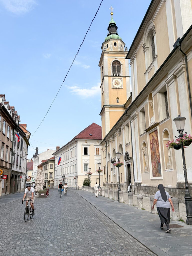 A Ljubljana Slovenia Travel Guide | What to see, do and eat in Ljubljana | Best five star hotel in Ljubljana Slovenia | How many days to visit Slovenia | What are the top sights to see in Ljubljana | Best places to eat in Ljubljana | A ten day Slovenia itinerary including Ljubljana and the Julian Alps | Top things to see in Ljubljana | Best day trips from Ljubljana | What to wear in Slovenia in summer | Top Instagram photo spots in Ljubljana | Best Instaworthy spots in Ljubljana | Where to fly into for Slovenia