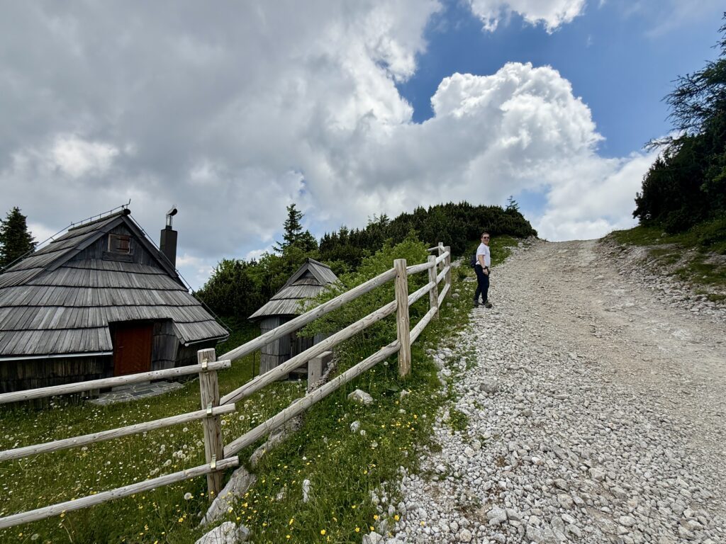 The best guide for a day trip to Velika Planina | What to do for a day trip to Velika Planina | How to do a day trip from Logar Valley to Velika Planina | what to eat on Velika Planina | What to wear at Velika Planina 