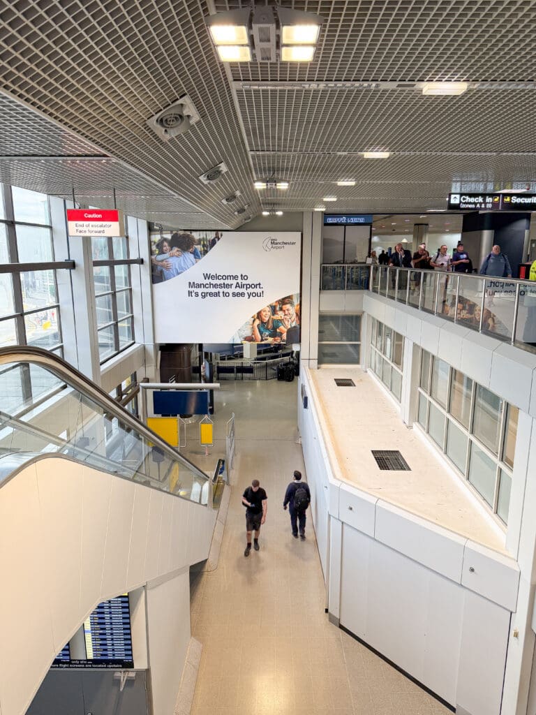 The Ultimate Liverpool England Travel Guide | What to do in Liverpool England | Best hotels in Liverpool England | 5 star hotels in Liverpool | Top things to do in Liverpool England | Best Beatles sights in Liverpool | Best private Beatles tour in Liverpool | Manchester England airport 