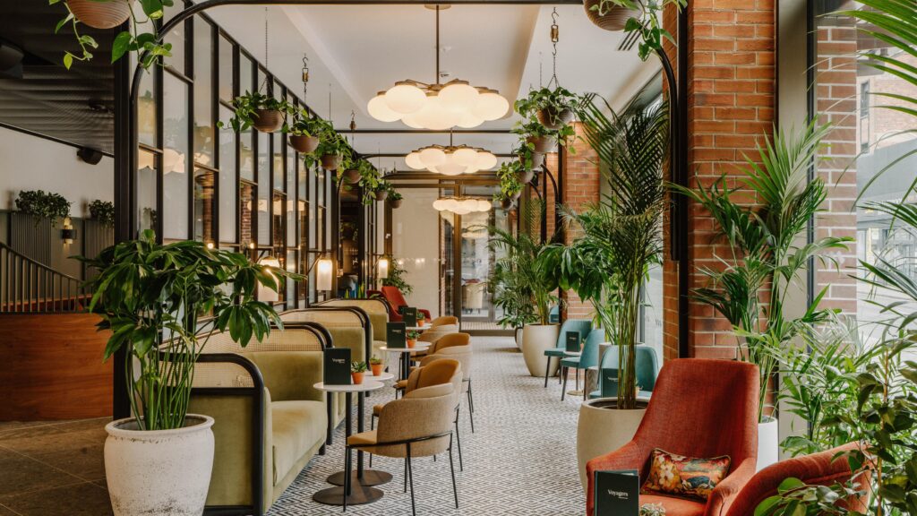 The Ultimate Liverpool England Travel Guide | What to do in Liverpool England | Best hotels in Liverpool England | 5 star hotels in Liverpool | Top things to do in Liverpool England | Best Beatles sights in Liverpool | Best private Beatles tour in Liverpool | 