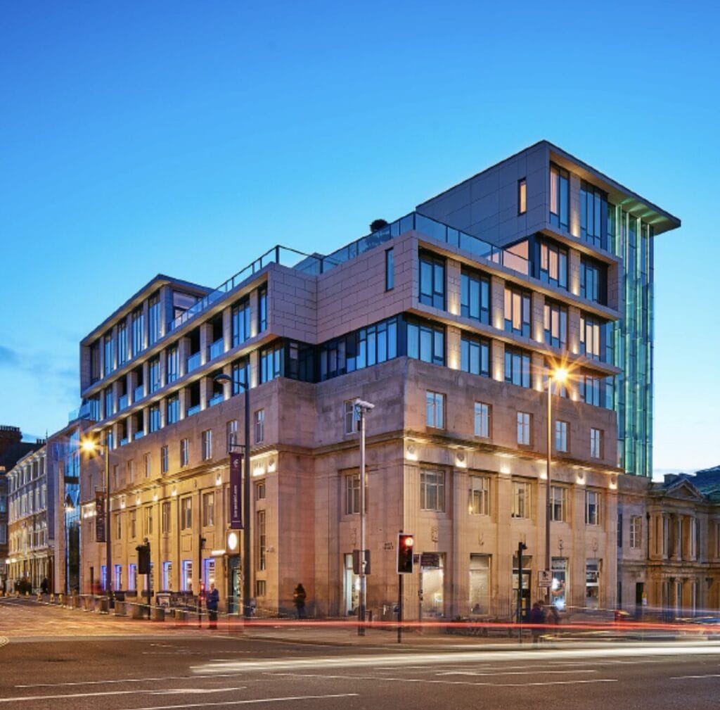 The Ultimate Liverpool England Travel Guide | What to do in Liverpool England | Best hotels in Liverpool England | 5 star hotels in Liverpool | Top things to do in Liverpool England | Best Beatles sights in Liverpool | Best private Beatles tour in Liverpool | 