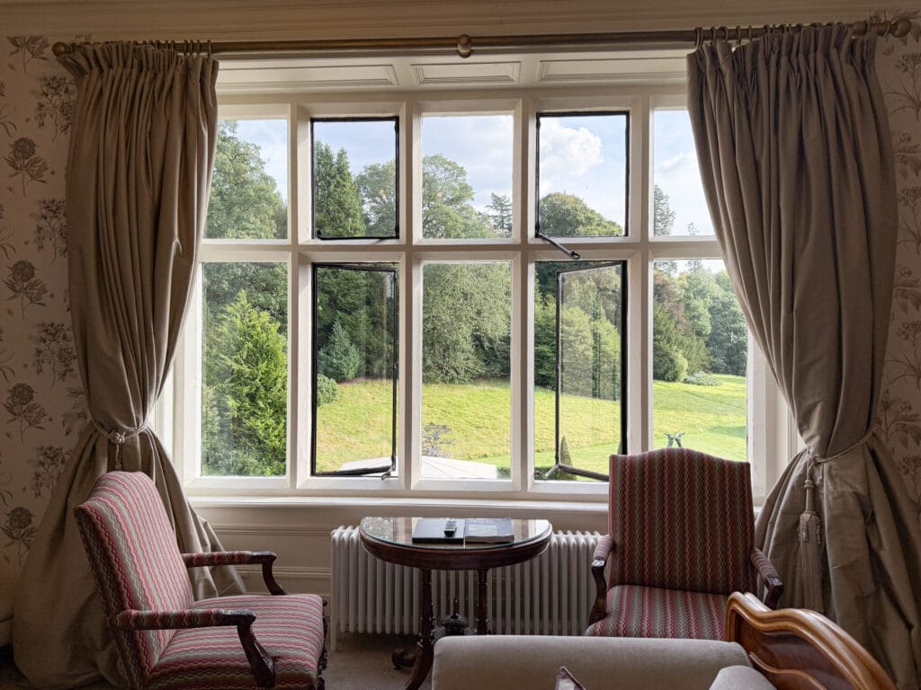 How to spend 5 days in Wales | Best places to stay in Wales | How many days do I need in Wales | Nicest hotels in Wales | best 5 star hotels in Wales | top things to see in Wales | what to do in Cardiff | National Parks in Wales | Top photo spots in Wales | How to get to Wales | Best airport for Wales | Driving in Wales | Best time of year to visit Wales | Pale Hall 5 star hotel in Wales