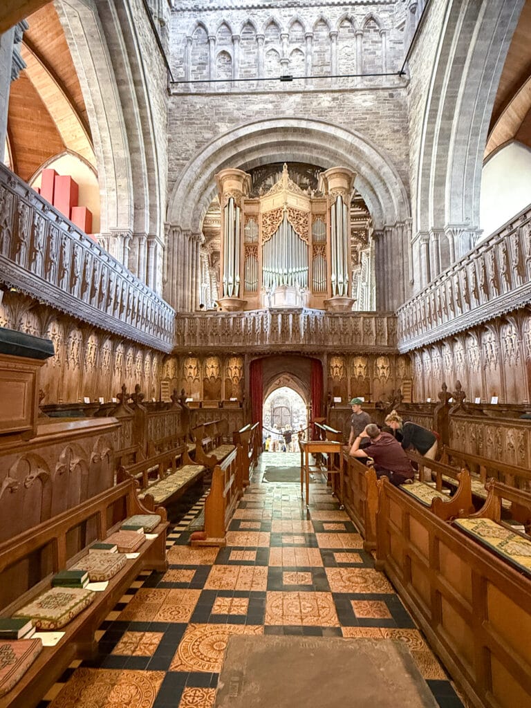 How to spend 5 days in Wales | Best places to stay in Wales | How many days do I need in Wales | Nicest hotels in Wales | best 5 star hotels in Wales | top things to see in Wales | what to do in Cardiff | National Parks in Wales | Top photo spots in Wales | How to get to Wales | Best airport for Wales | Driving in Wales | Best time of year to visit Wales | Pale Hall 5 star hotel in Wales | 5 star luxury hotels in Cardiff Wales | Castles in Wales | Pembrokeshire Coast Wales | St Davids Wales | St Davids Cathedral Wales