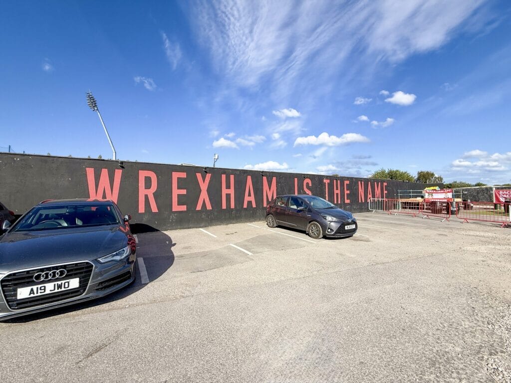 How to spend 5 days in Wales | Best places to stay in Wales | How many days do I need in Wales | Nicest hotels in Wales | best 5 star hotels in Wales | top things to see in Wales | what to do in Cardiff | National Parks in Wales | Top photo spots in Wales | How to get to Wales | Best airport for Wales | Driving in Wales | Best time of year to visit Wales | Pale Hall 5 star hotel in Wales | 5 star luxury hotels in Cardiff Wales | Castles in Wales