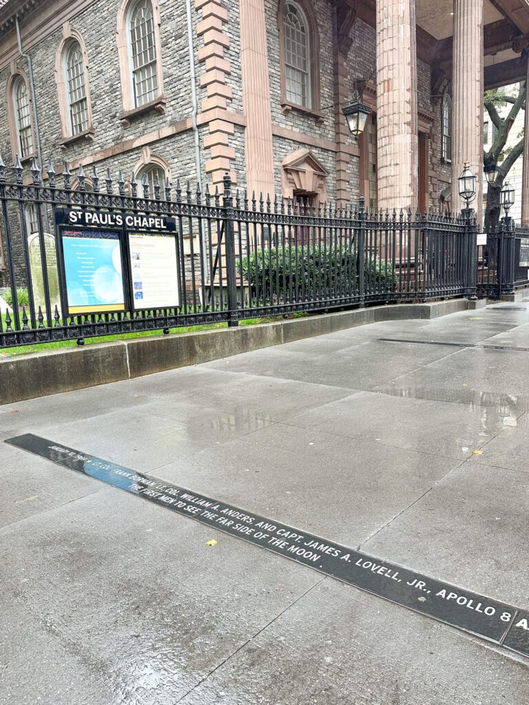 Top Luxury Hotels in NYC | Where to stay in NYC | Best neighborhood to stay at in New York City | Best hotels in New York City | What is the best luxury hotel at a reasonable price to stay at in NYC | Recommended neighborhoods to stay at in Manhattan | Best hotel in Manhattan for Christmas time visits | Where to stay in the Lower East Side of Manhattan | Where to stay in downtown Manhattan | Best luxury hotels in SOHO 