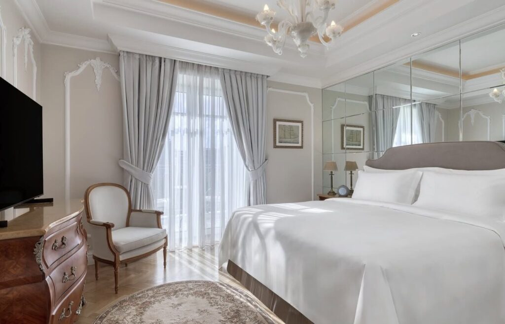 How to spend two spring days in Athens Greece | Best luxury hotels in Athens Greece | Detailed map of Athens Greece | What to see and do in Athens Greece | Where to stay in Athens | Best places to eat in Athens | How many days do you need in Athens Greece | Visiting the Acropolis in Athens | Other things to see in Athens besides the Acropolis | Cute neighborhoods in Athens