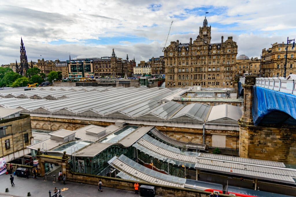 How to spend two days in Edinburgh Scotland | A late August or early September visit to Scotland | How to get to Edinburgh Scotland - plane or train? 