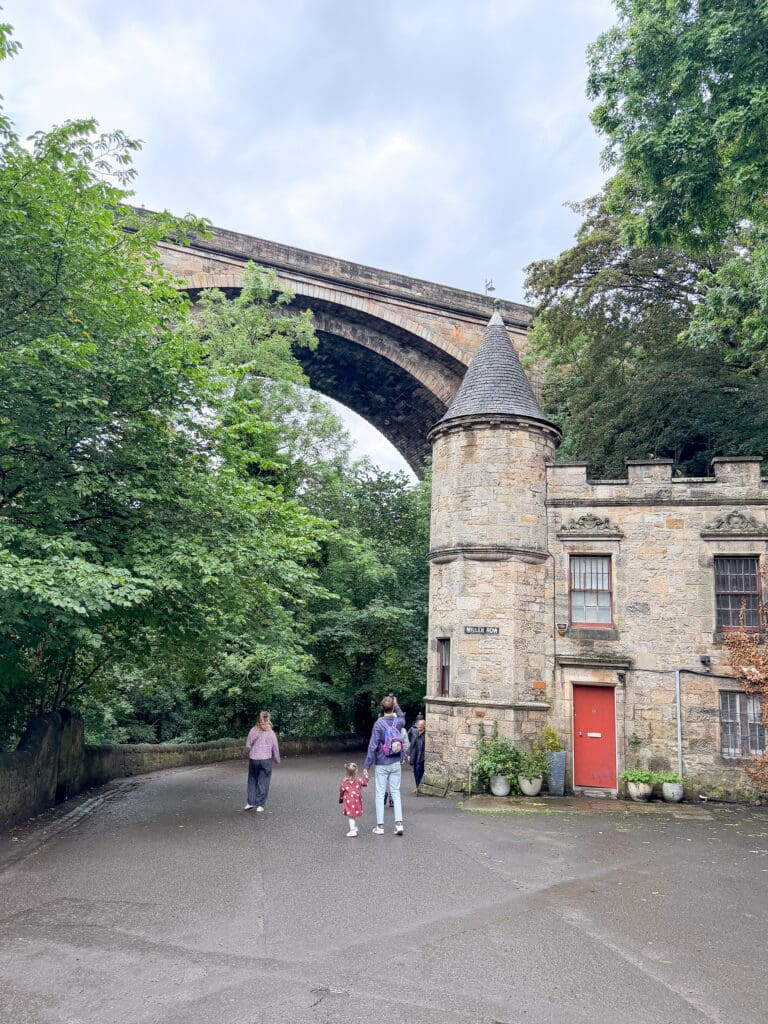 How to spend two days in Edinburgh Scotland | Best things to see and do in Edinburgh Scotland | Tips for visiting Dean Village neighborhood  in Edinburgh Scotland  | Top things to see in Edinburgh including Dean Village | tips for walking the Water of Leith Pathway from Dean Village to Stockbridge 