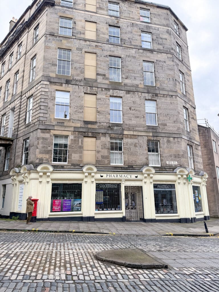 How to spend two days in Edinburgh Scotland | Best things to see and do in Edinburgh Scotland | Tips for visiting Stockbridge neighborhood  in Edinburgh Scotland  | Top things to see in Edinburgh including Stockbridge 