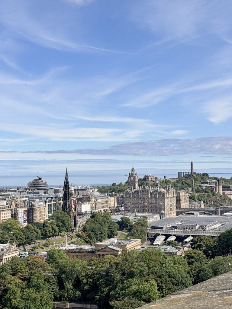 How to spend two days in Edinburgh Scotland | A late August or early September visit to Scotland | Best tips for visiting Edinburgh Scotland including where to stay and eat and what to see and do 
